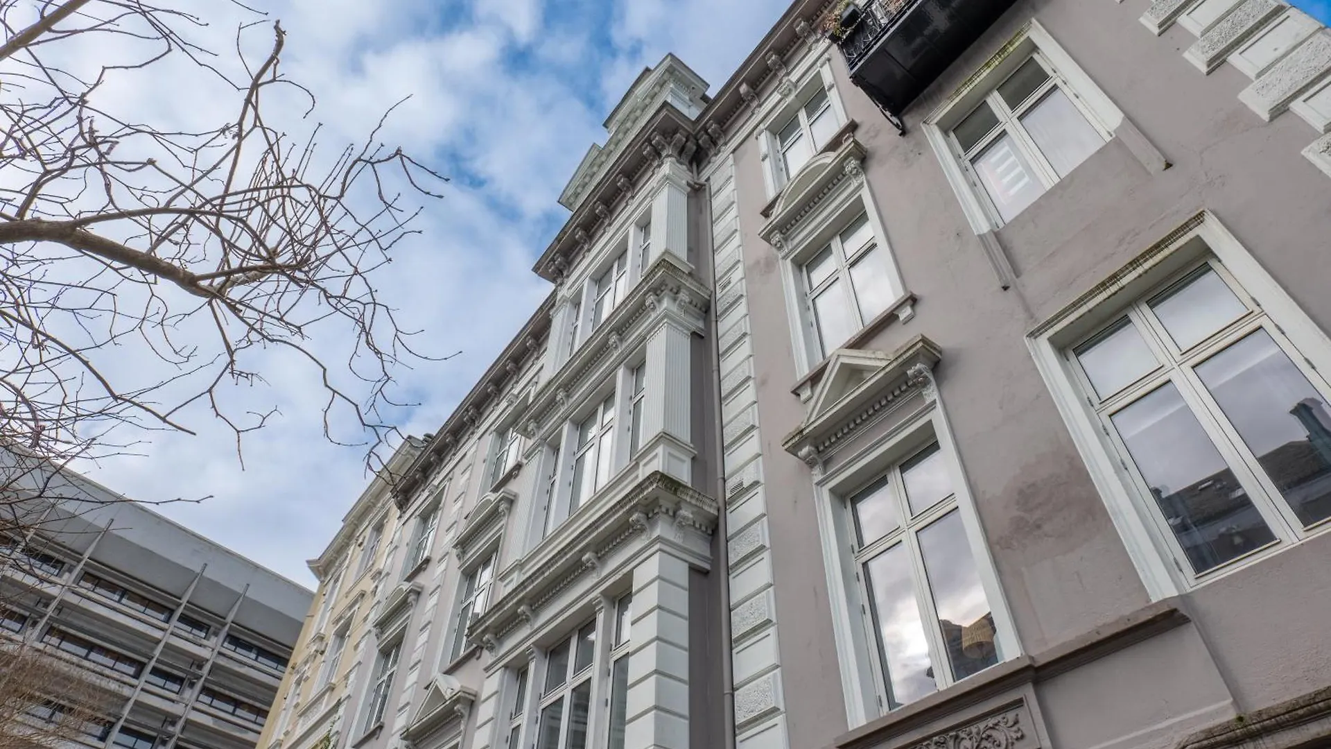 Roomsly Apartments - Prime Location And Modern Comfort Bergen