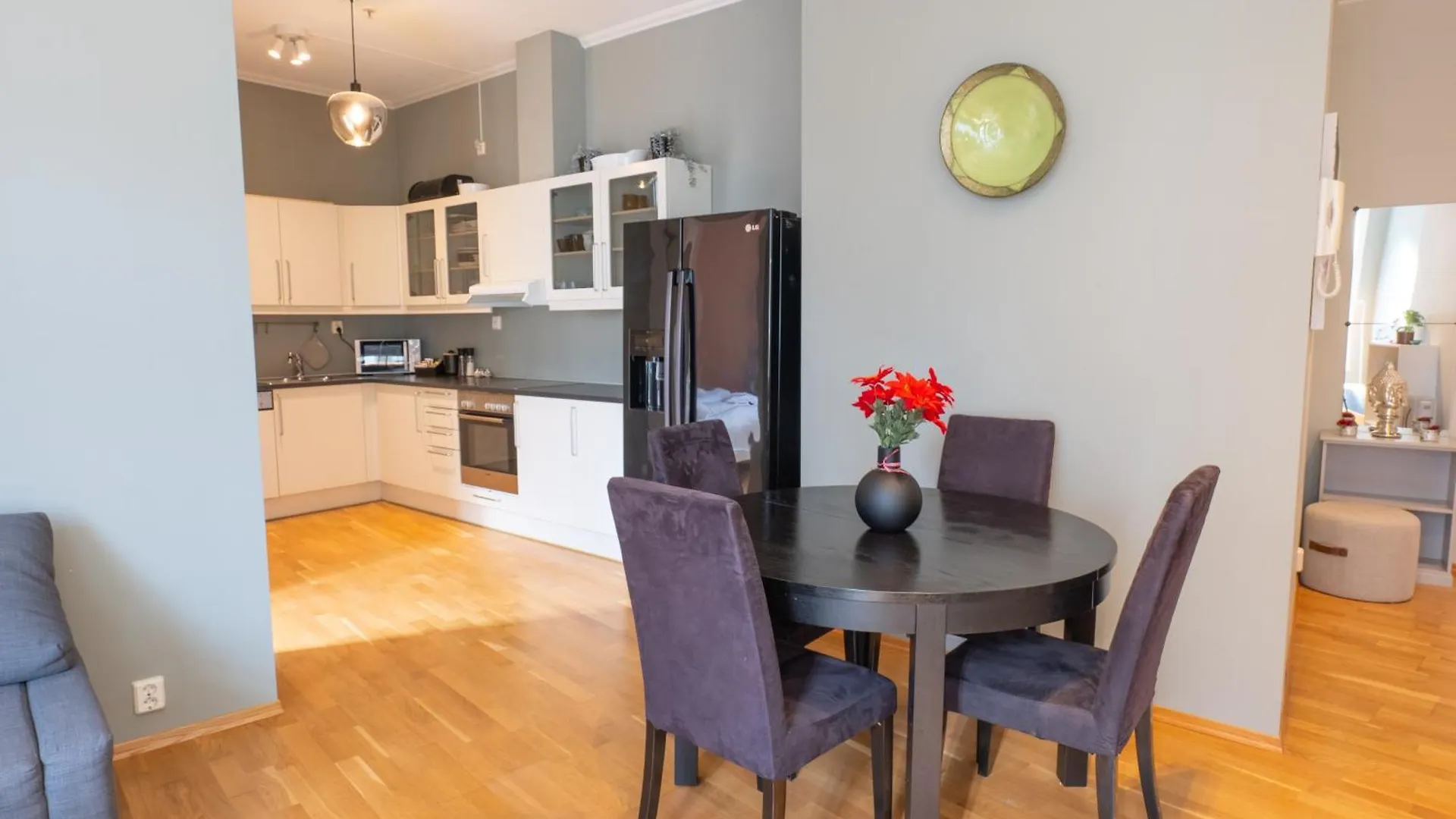 Roomsly Apartments - Prime Location And Modern Comfort Bergen