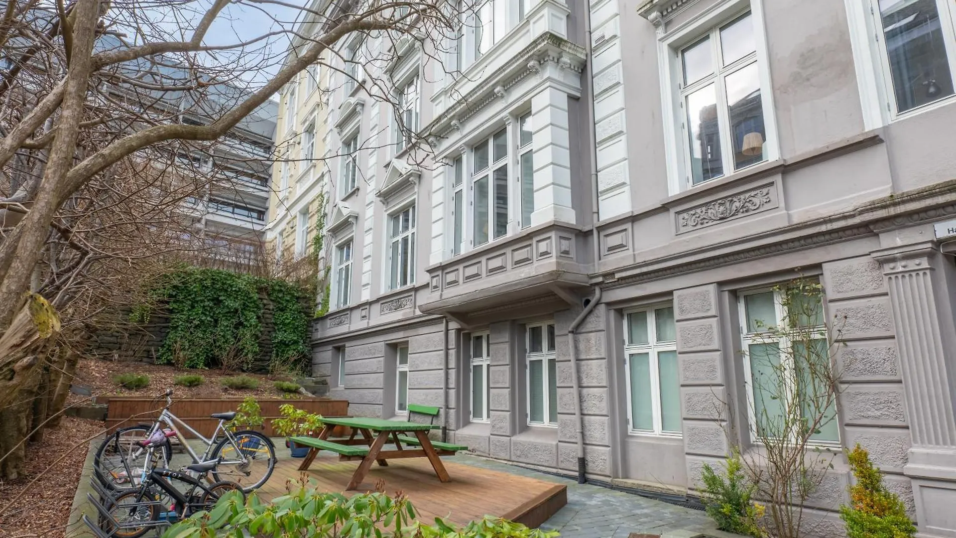 Roomsly Apartments - Prime Location And Modern Comfort Bergen